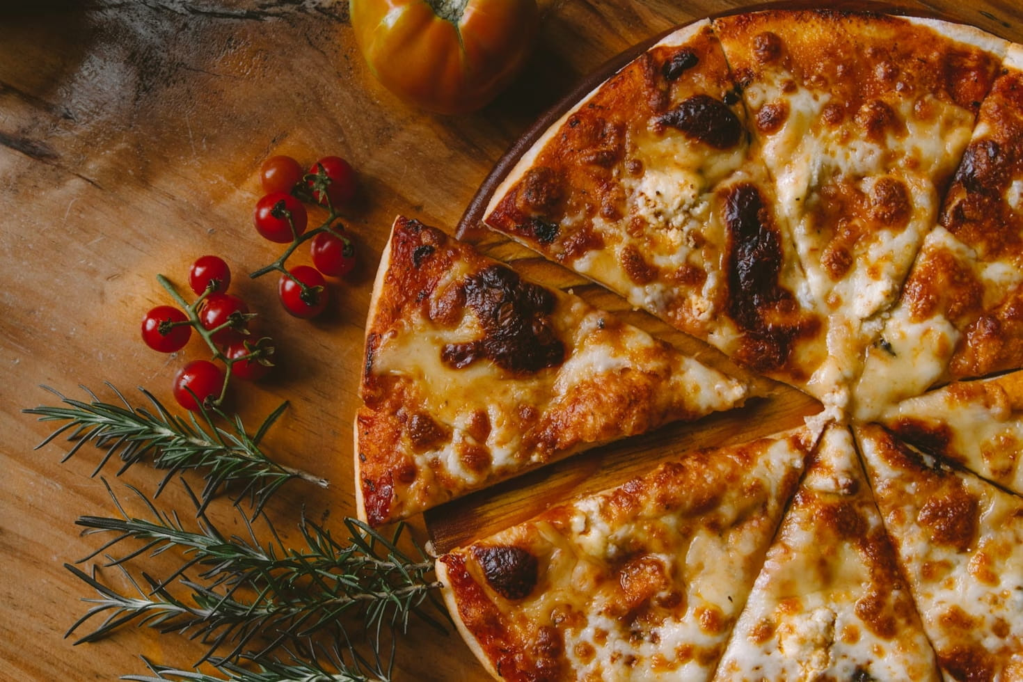 Pizzeria Pizza Bella Mistral — pizzas artisanales au feu de bois à La Seyne-sur-Mer